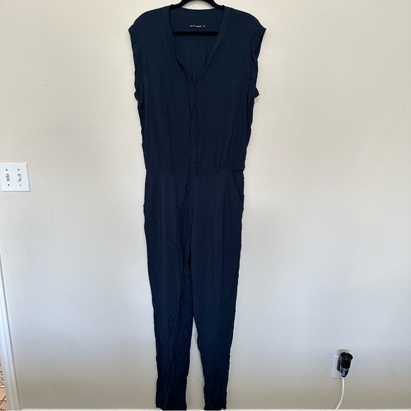 Black halo women’s button up sleeveless navy blue jumpsuit tapered leg size 12 - Picture 1 of 4